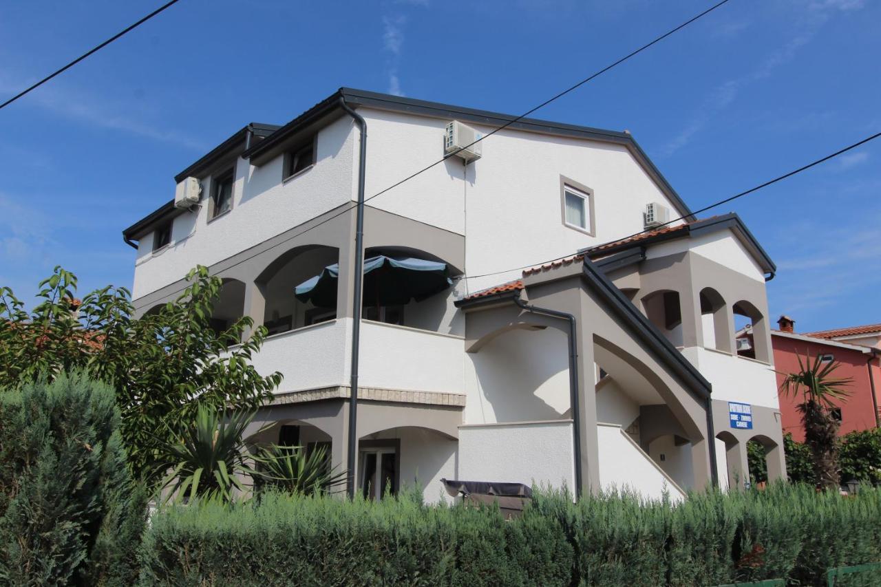 Apartments & Zimmer Jasmine Funtana Luaran gambar
