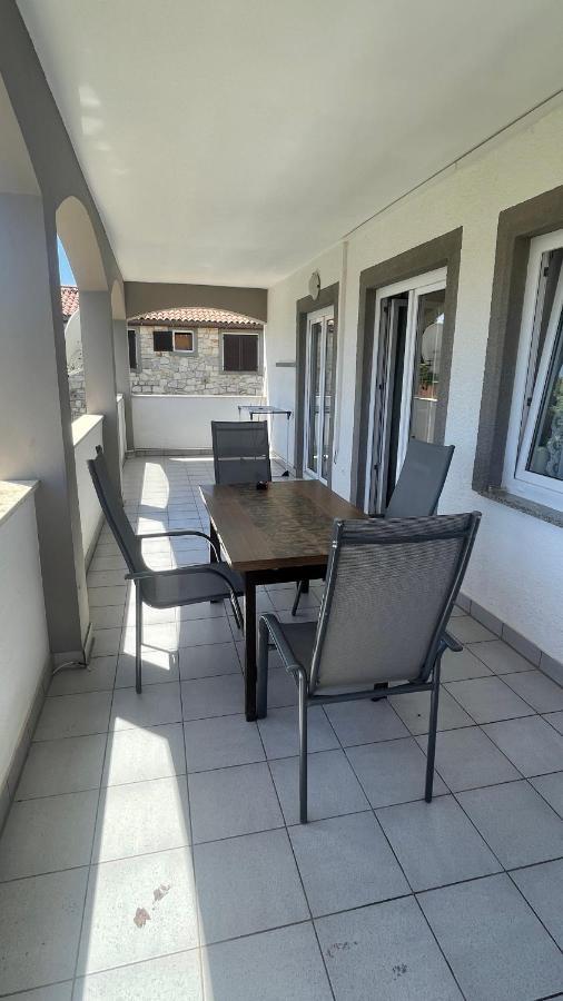 Apartments & Zimmer Jasmine Funtana Luaran gambar