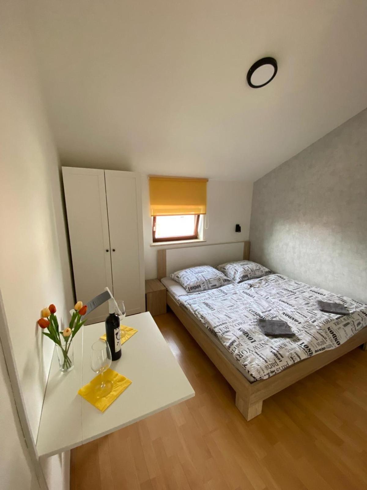 Apartments & Zimmer Jasmine Funtana Luaran gambar
